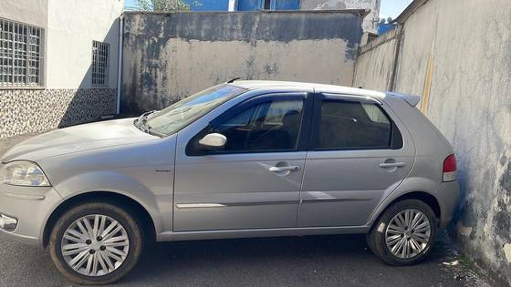 FIAT PALIO 1.8 MPI ELX 8V FLEX 4P AUTOMATIZADO FIAT PALIO 1.8 MPI ELX 8V FLEX 4P AUTOMATIZADO